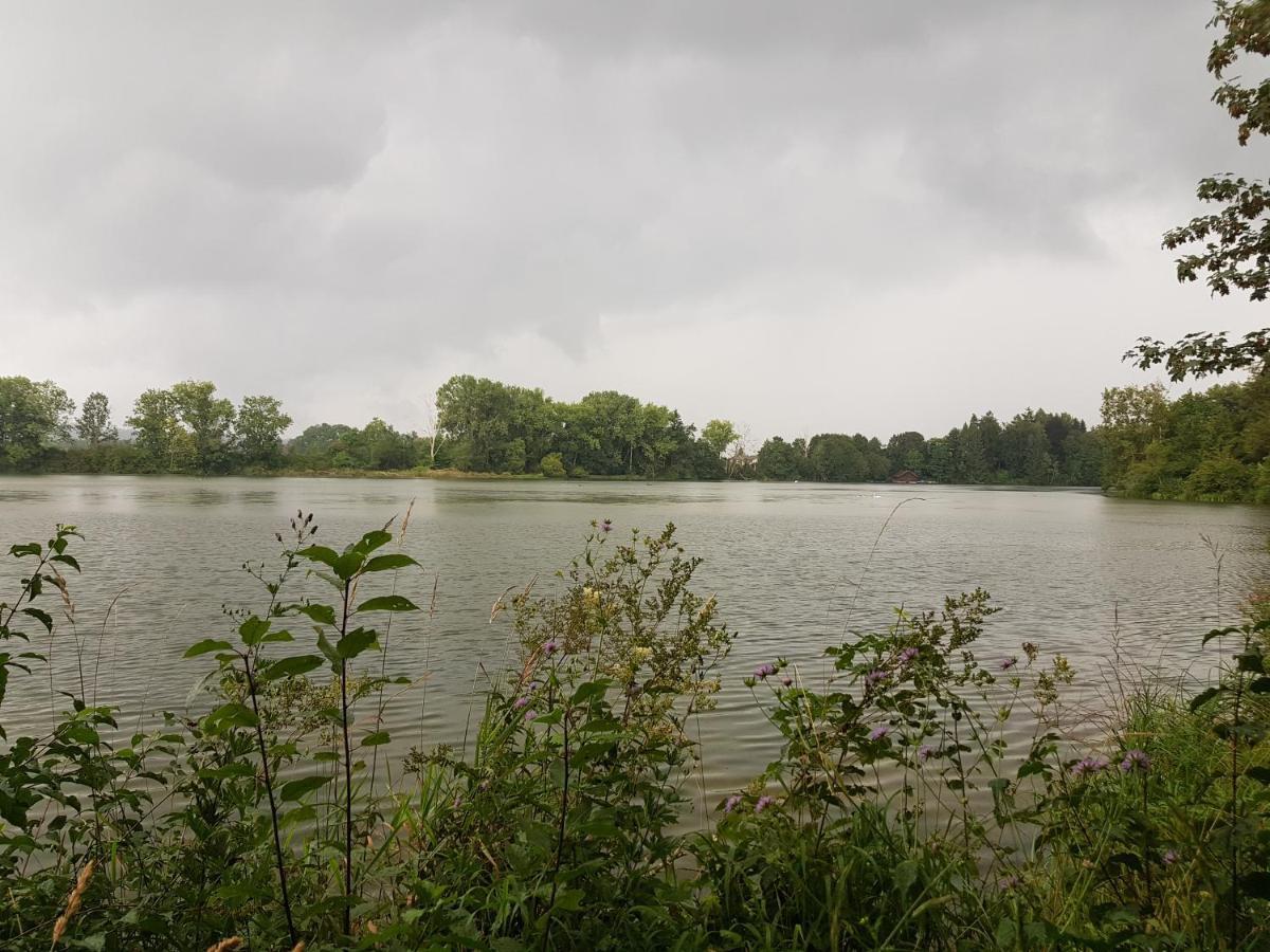 Stille X Weite - Hochwertige Wohnung Mit See-Panorama Kronburg Exterior foto